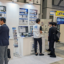 「危機管理産業展2023」移動無線センター展示ブースの様子3